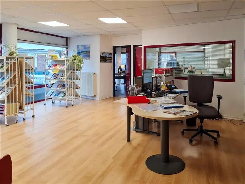 Bureau dans Saint-Brieuc à louer - Photo de l’immeuble – Image 2 sur 12