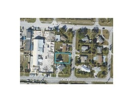 Ave F Lot - Terrain