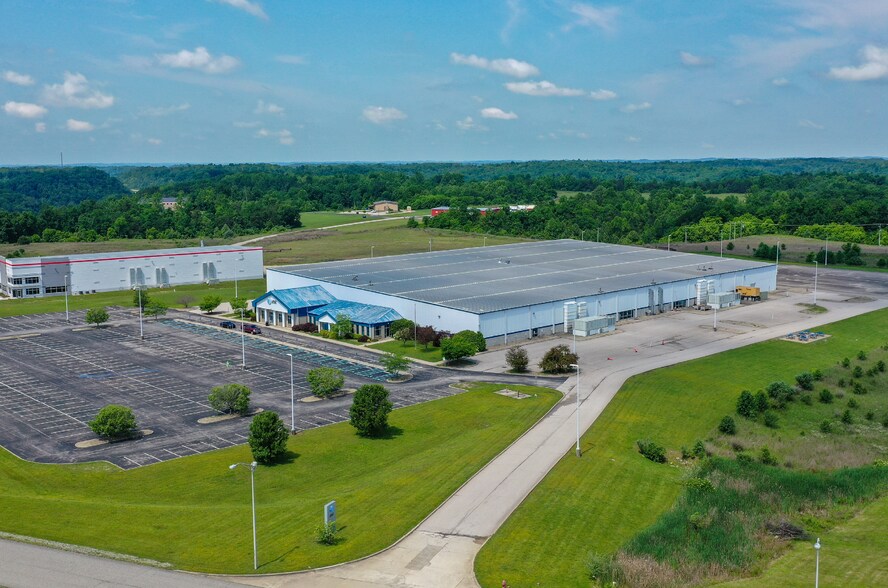 826 Eastpark Dr, Grayson, KY à vendre - Photo de l’immeuble – Image 1 sur 5