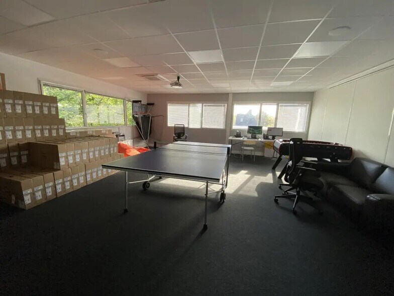 Bureau dans Saint-Grégoire à louer - Photo intérieure – Image 3 sur 10