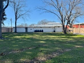 320 19th St N, Columbus, MS à louer Photo intérieure– Image 2 sur 4