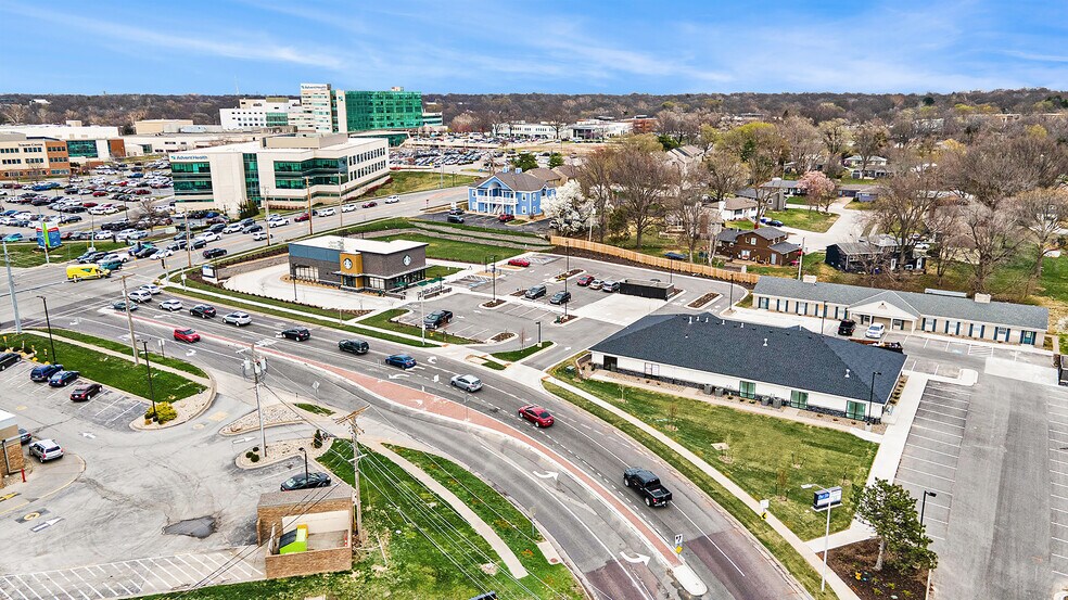 9335 W 75th St, Overland Park, KS à vendre - Photo de l’immeuble – Image 2 sur 6