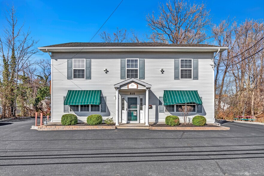 515 Rt-36, Belford, NJ à vendre - Photo de l’immeuble – Image 2 sur 9