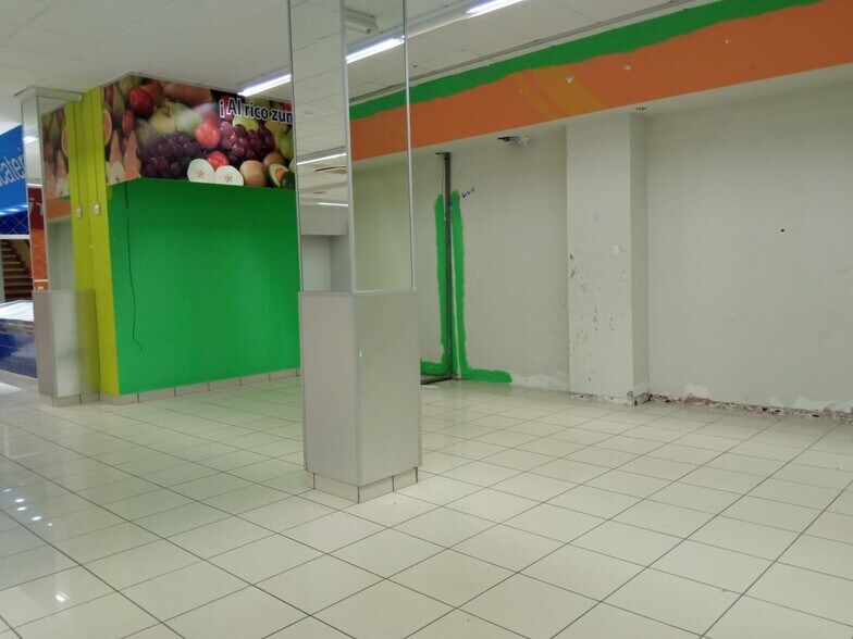 Local commercial dans Onil à louer - Photo de l’immeuble – Image 3 sur 47