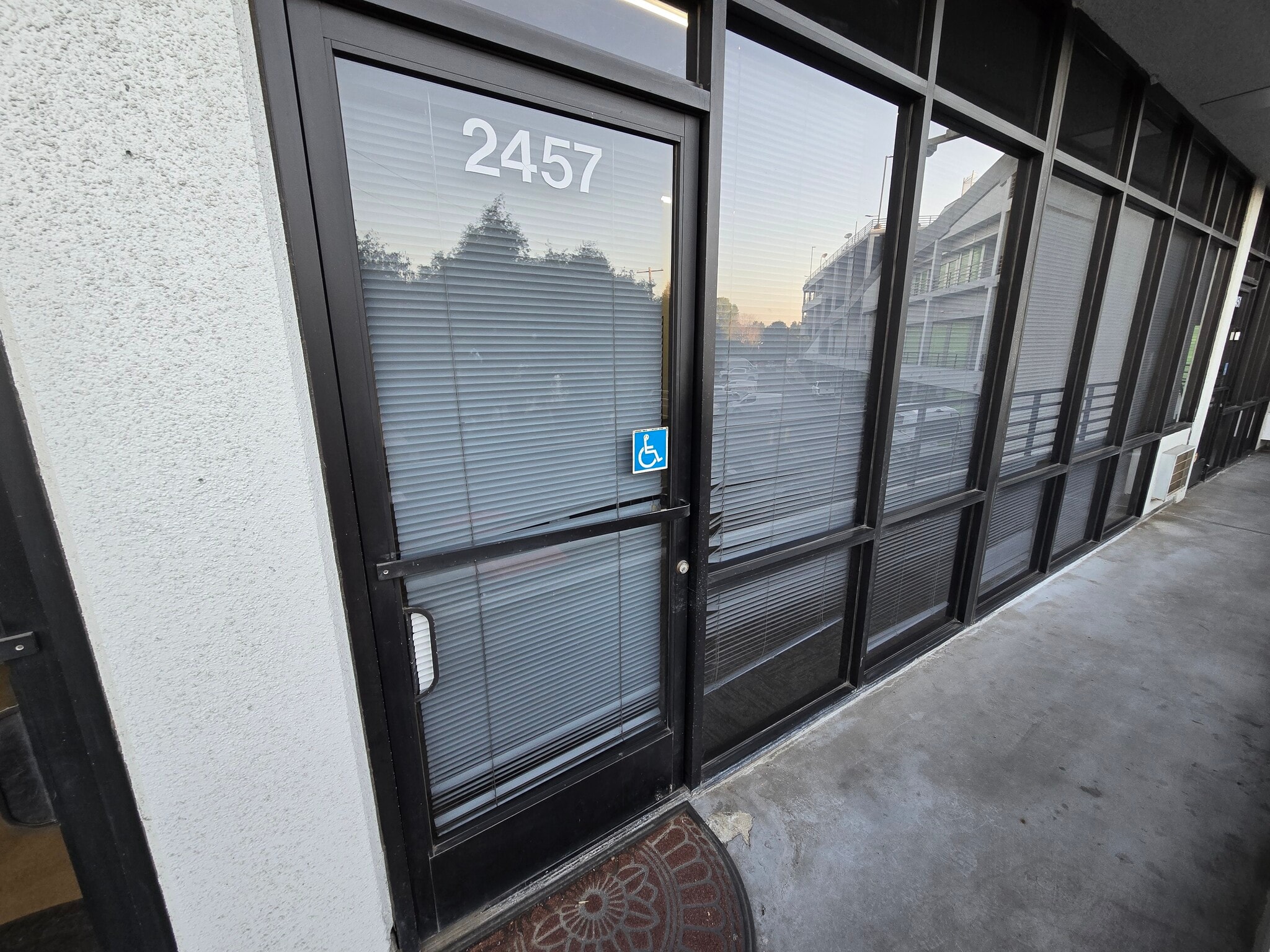 15500 Erwin St, Van Nuys, CA à louer Photo intérieure– Image 1 sur 4