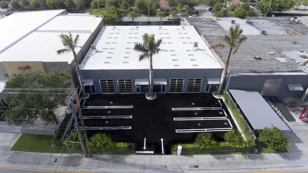 263 NE 61st St, Miami, FL à louer - Photo de l’immeuble – Image 2 sur 13