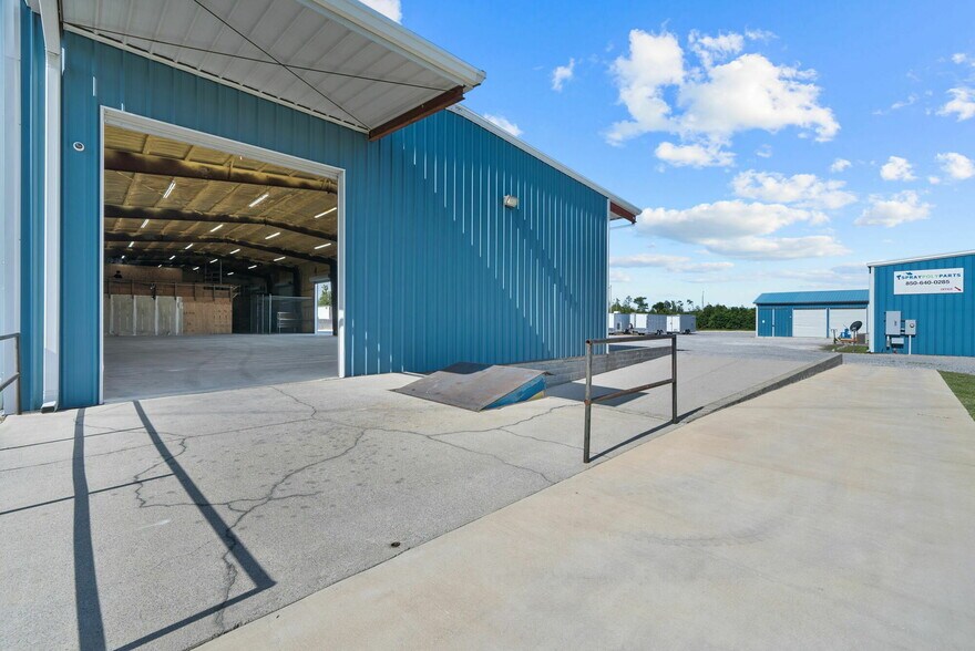 1225 Transmitter Rd, Panama City, FL à louer - Photo de l’immeuble – Image 2 sur 57