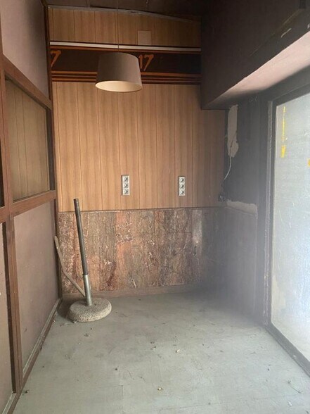 Local commercial dans València à louer - Photo de l’immeuble – Image 3 sur 18