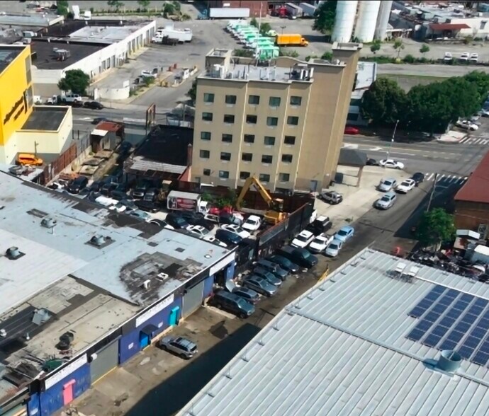 15511 Liberty Ave, Jamaica, NY à vendre - Photo de l’immeuble – Image 2 sur 5
