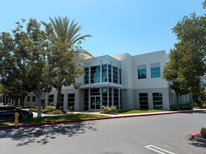 576-584 Wald, Irvine, CA à louer Photo de l’immeuble– Image 1 sur 5