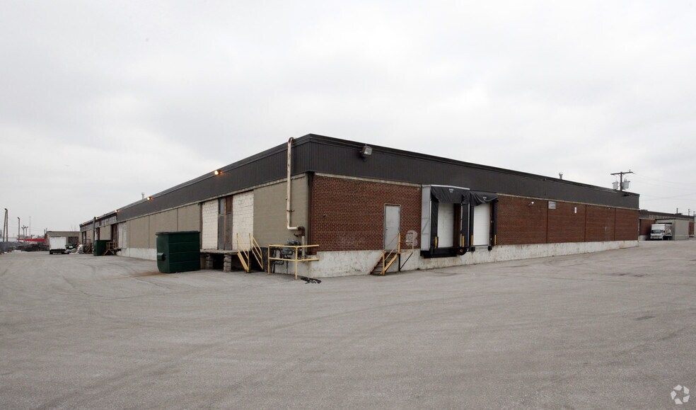 1194b Caledonia Rd, Toronto, ON à louer - Photo de l’immeuble – Image 2 sur 4