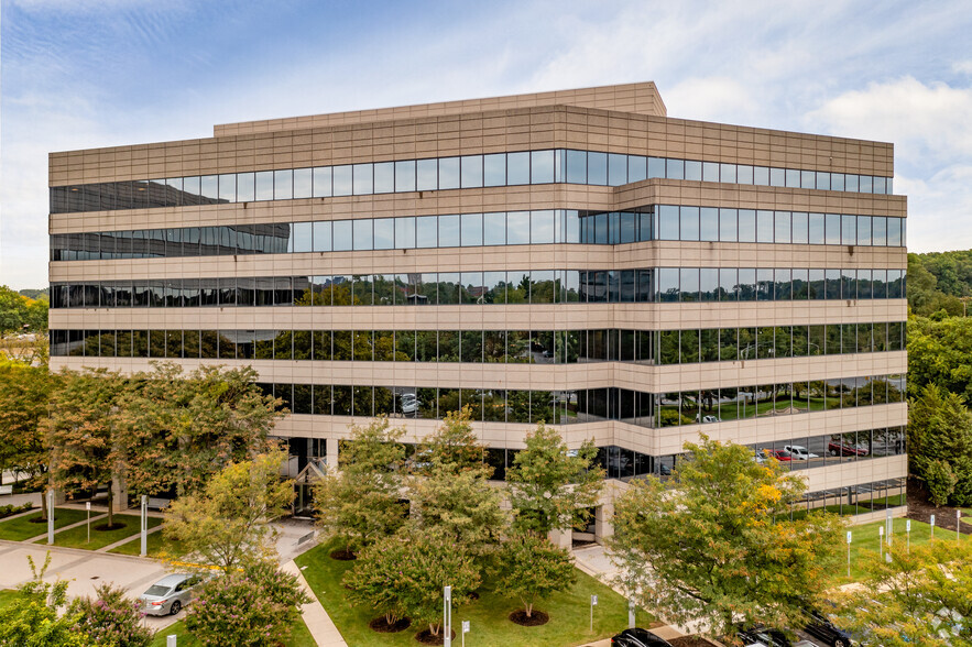 2273 Research Blvd, Rockville, MD à louer - Photo de l’immeuble – Image 1 sur 10