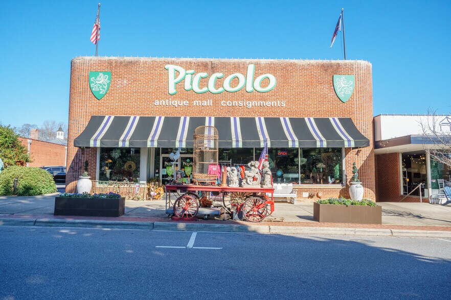 134 N Main St, Belmont, NC à louer - Photo de l’immeuble – Image 1 sur 13