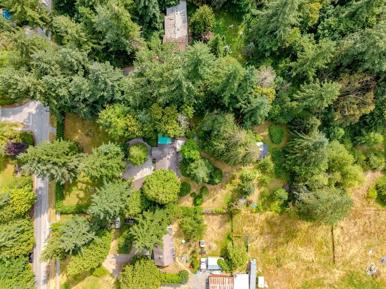 17300 26 Av, Surrey, BC à vendre - Photo de l’immeuble – Image 3 sur 5