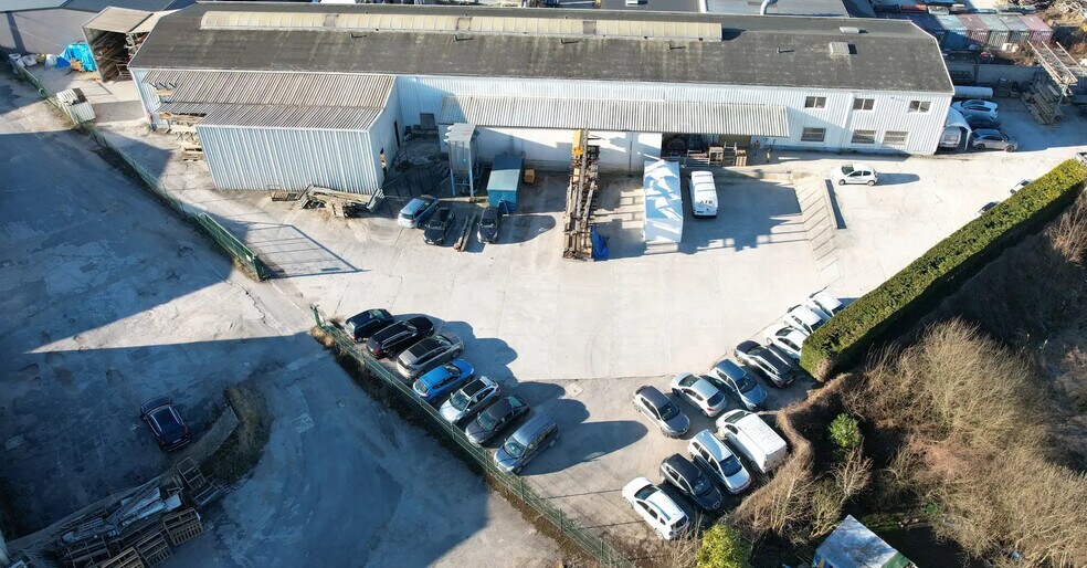 Local d'activités dans Reims à vendre - Photo de l’immeuble – Image 1 sur 5