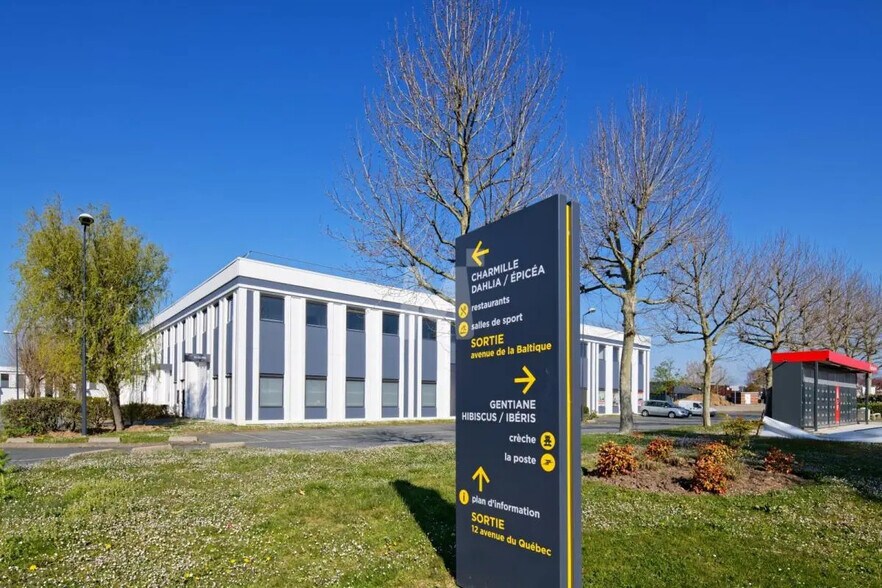 Local d’activités dans Villebon-sur-Yvette à louer - Photo de l’immeuble – Image 1 sur 7