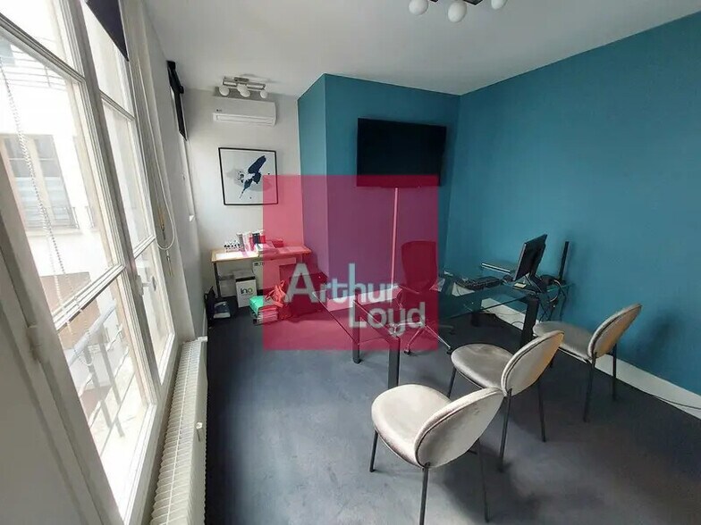 Bureau dans Clermont-Ferrand à vendre - Photo intérieure – Image 2 sur 4