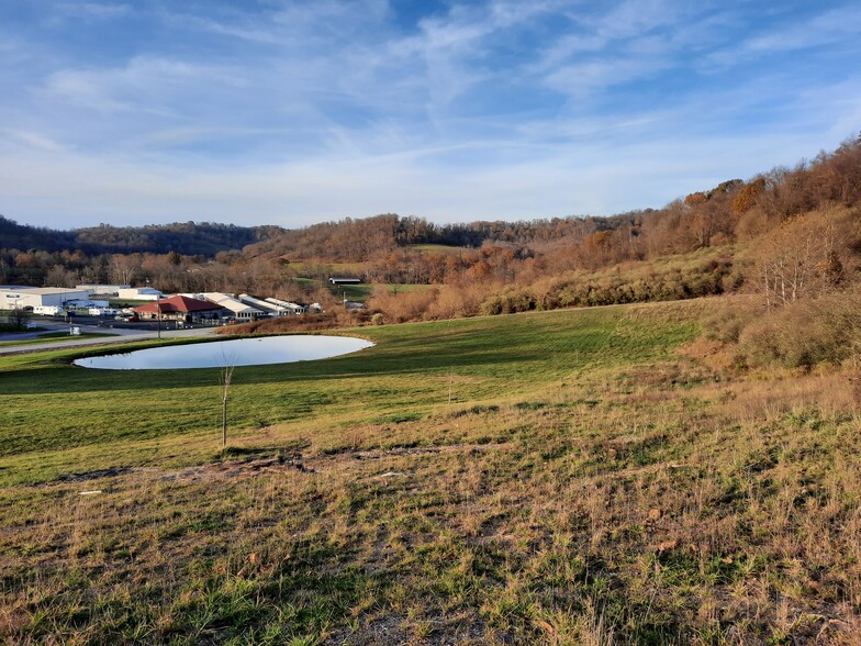 100 Caperton Way, Fairmont, WV à vendre - Photo de l’immeuble – Image 3 sur 6
