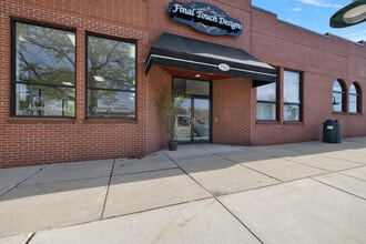 150 E University Dr, Rochester, MI à louer Photo intérieure– Image 2 sur 36
