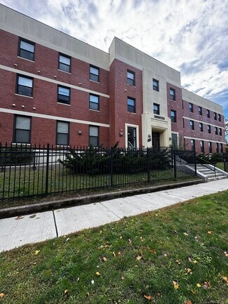 Plus de détails pour 1435 State St, New Haven, CT - Logement à vendre