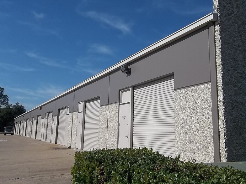 7135 W Tidwell Rd, Houston, TX à vendre - Photo de l’immeuble – Image 2 sur 14