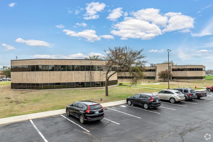 300 N Meridian Ave, Oklahoma City, OK à vendre - Photo principale – Image 1 sur 11