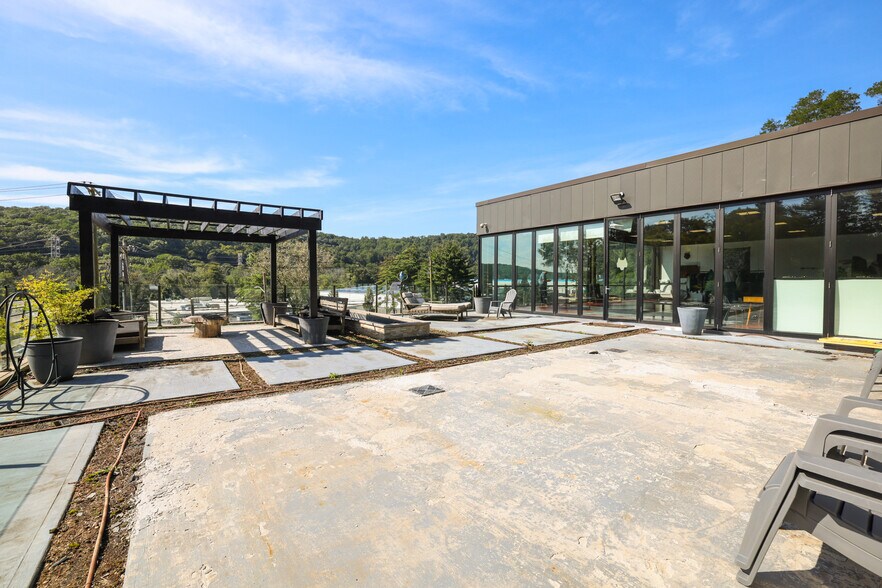 168 Saw Mill River Rd, Hawthorne, NY à louer - Photo de l’immeuble – Image 2 sur 8