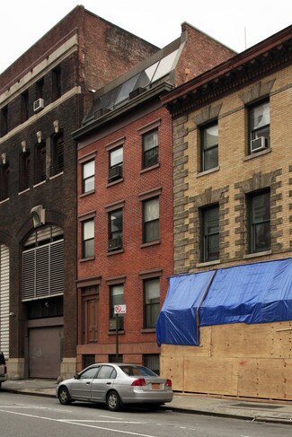 Plus de détails pour 681 Greenwich St, New York, NY - Logement à vendre