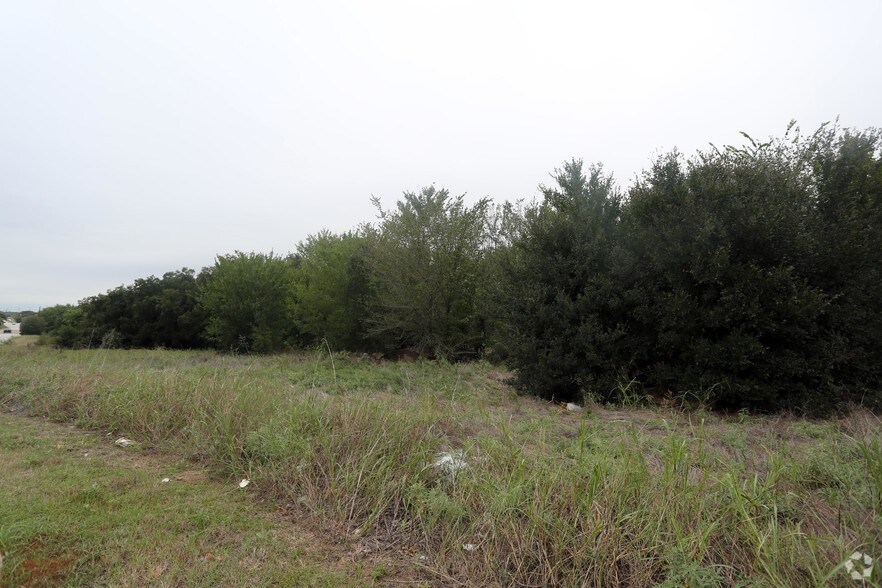 8200 Ederville Rd, Fort Worth, TX à vendre - Photo de l’immeuble – Image 2 sur 3