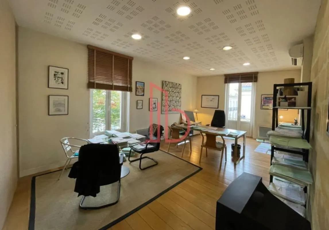 Bureau dans Bordeaux à vendre Photo intérieure– Image 1 sur 4