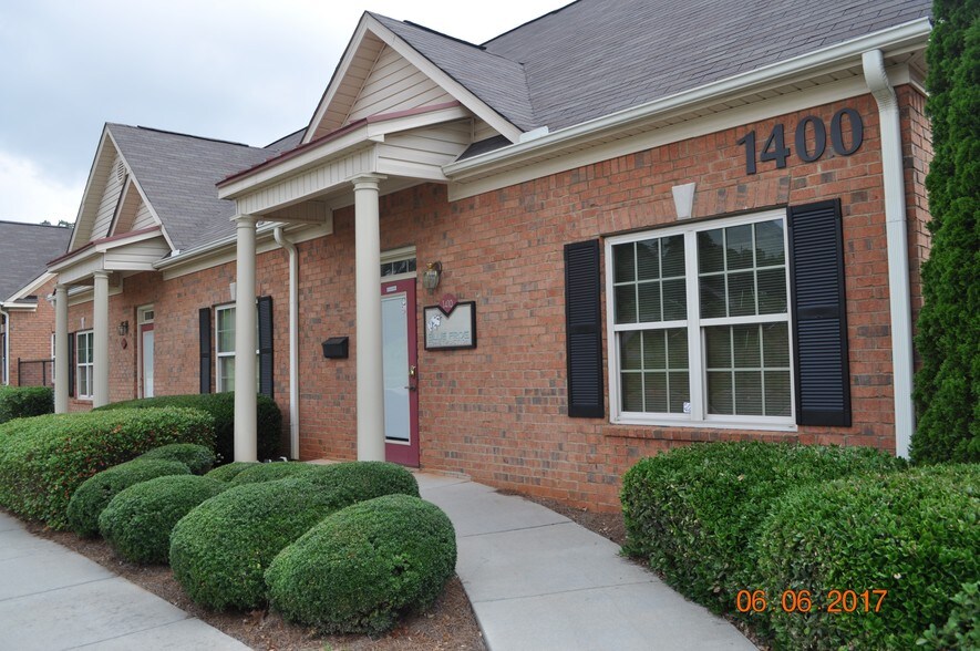 4485 Tench Rd, Suwanee, GA à vendre - Photo de l’immeuble – Image 3 sur 56