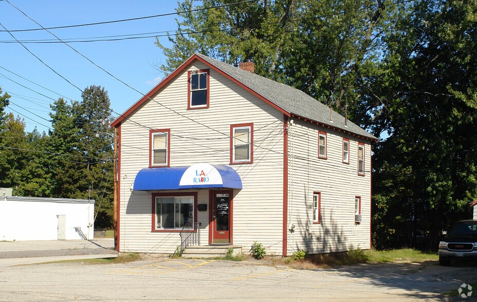 555 Center St, Auburn, ME à vendre - Photo principale – Image 1 sur 2