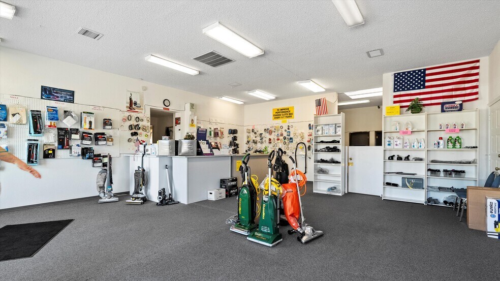 5804 W Clearwater Ave, Kennewick, WA à vendre - Photo de l’immeuble – Image 3 sur 22
