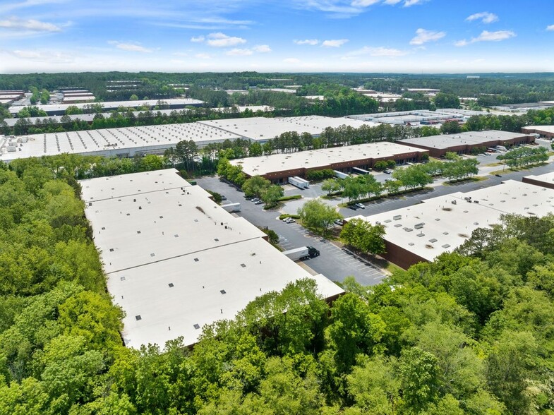 5215 Westgate Dr SW, Atlanta, GA à louer - Photo de l’immeuble – Image 3 sur 6