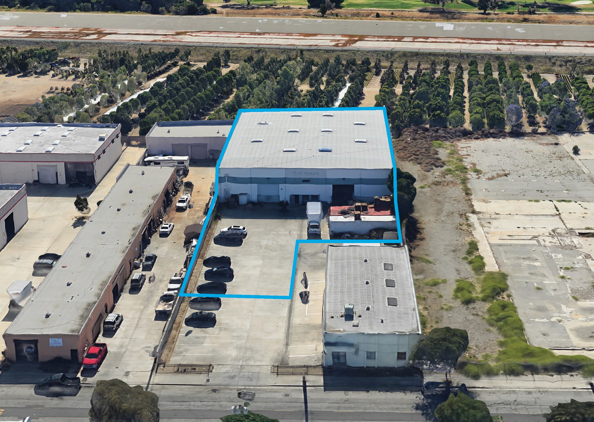 2307 N Loma Ave, South El Monte, CA à louer Photo de l’immeuble– Image 1 sur 9