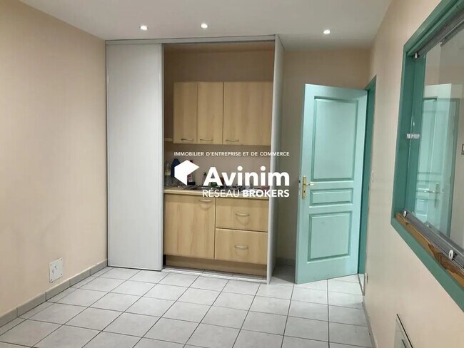 Plus de détails pour Bureau à vendre