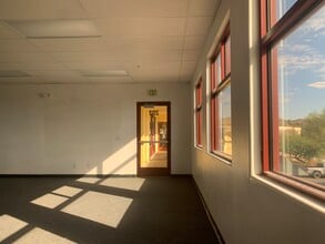 16070 Tuscola Rd, Apple Valley, CA à louer Photo intérieure– Image 2 sur 8