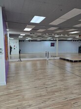 4855 Hopyard Rd, Pleasanton, CA à louer Photo intérieure– Image 2 sur 7