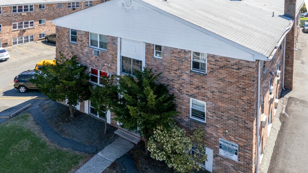448 Lincoln Ave, Orange, NJ à vendre - Photo de l’immeuble – Image 3 sur 14