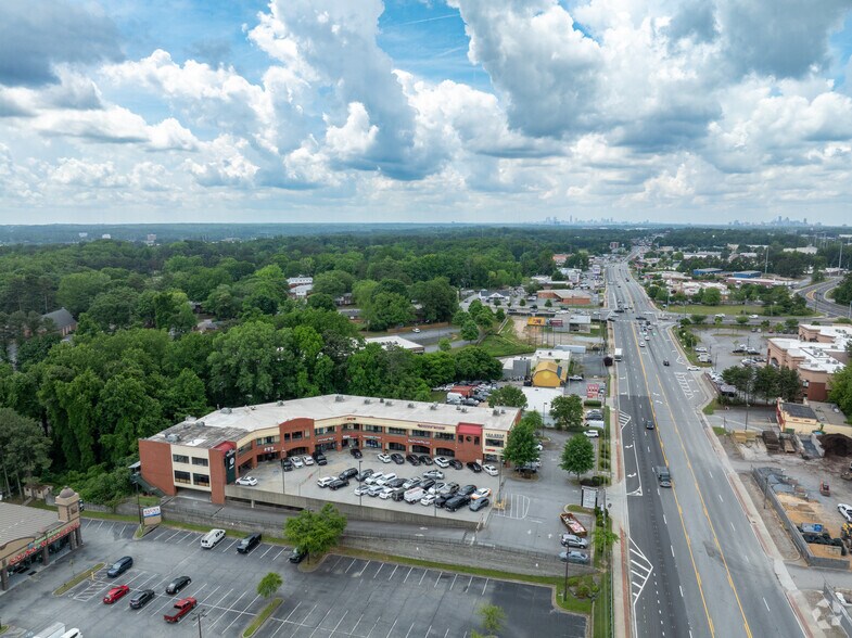 5953 Buford Hwy NE, Doraville, GA à vendre - Aérien – Image 2 sur 14