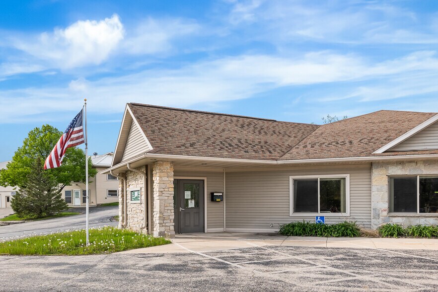 W1740 North St, Green Lake, WI à vendre - Photo de l’immeuble – Image 3 sur 50