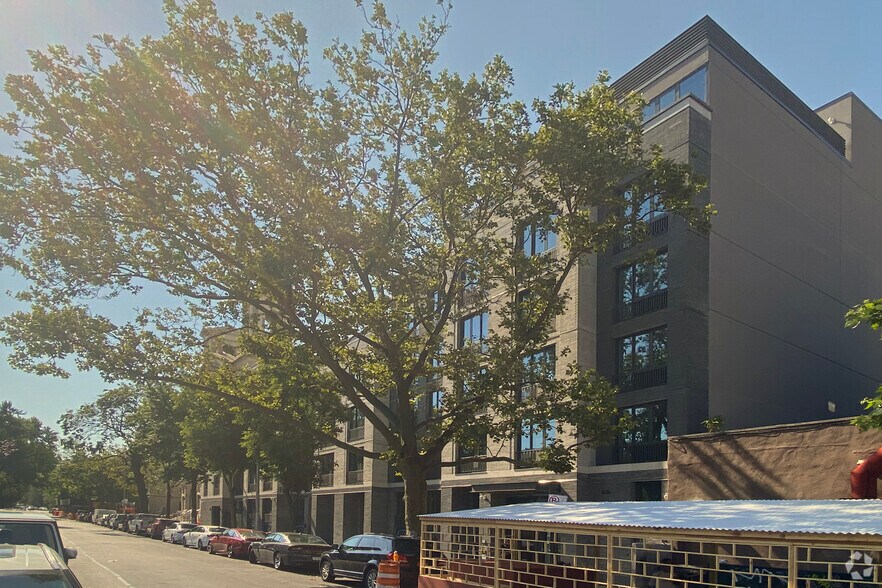 834 Pacific St, Brooklyn, NY à louer - Photo principale – Image 1 sur 2