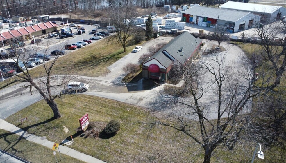 660 E Michigan Ave, Saline, MI à vendre - Photo de l’immeuble – Image 2 sur 6