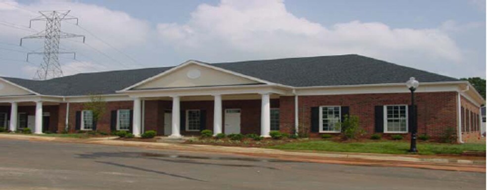 10220 Prosperity Park Dr, Charlotte, NC à vendre - Photo de l’immeuble – Image 2 sur 4