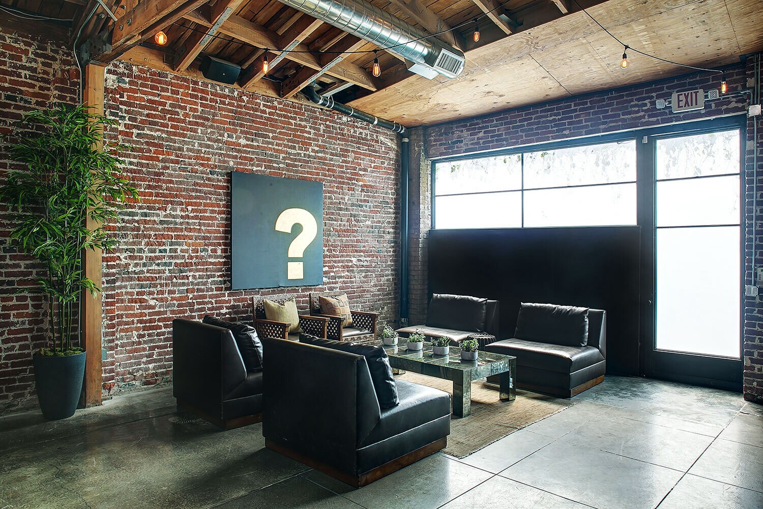 3921 W Jefferson Blvd, Los Angeles, CA à louer Photo principale– Image 1 sur 46