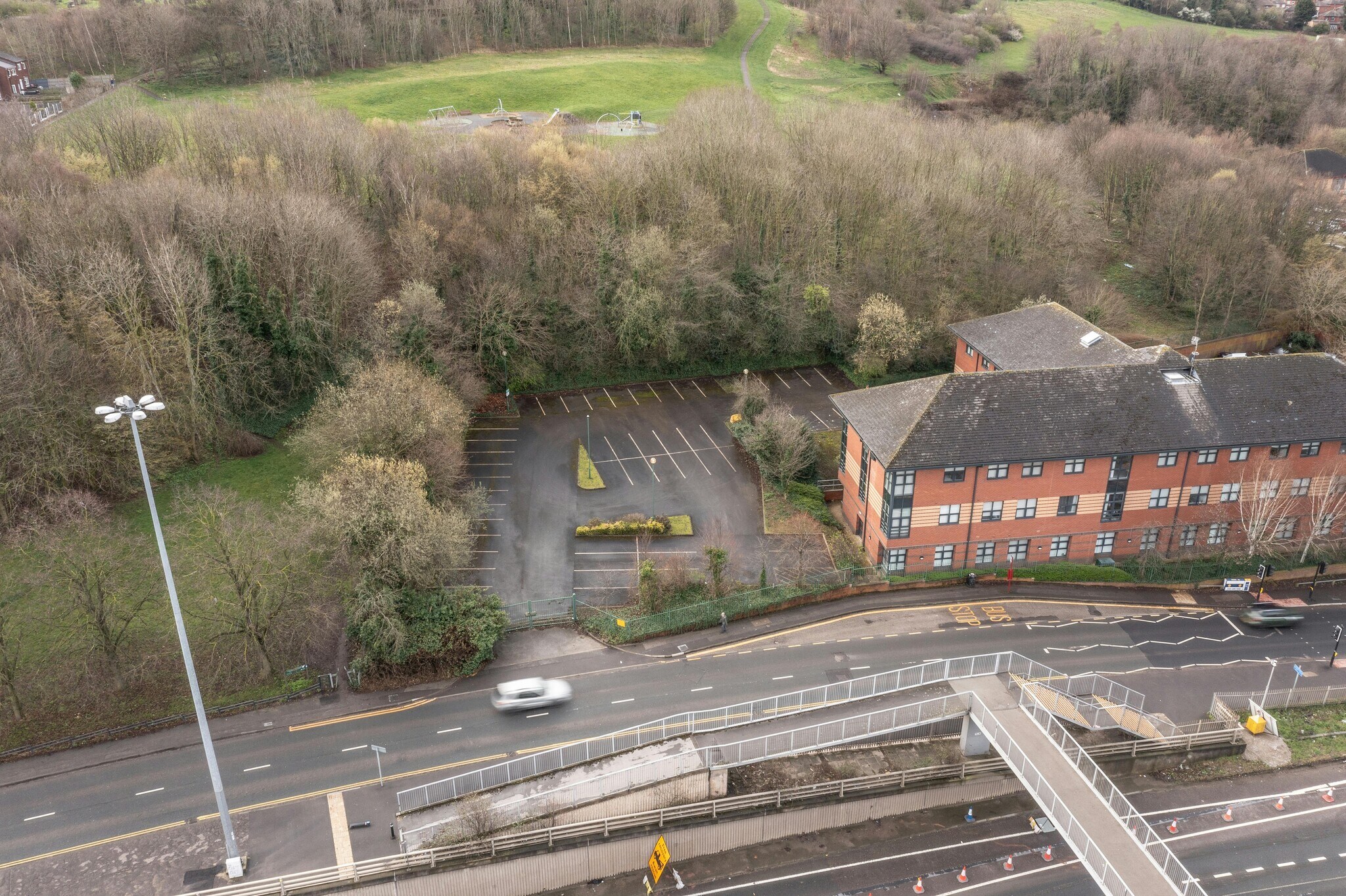 171 Elland Rd, Leeds à louer Photo de l’immeuble– Image 1 sur 2