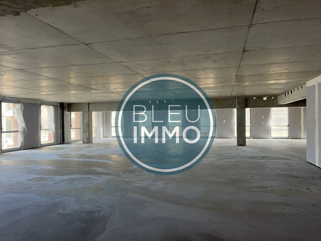 Plus de détails pour Bureau à vendre