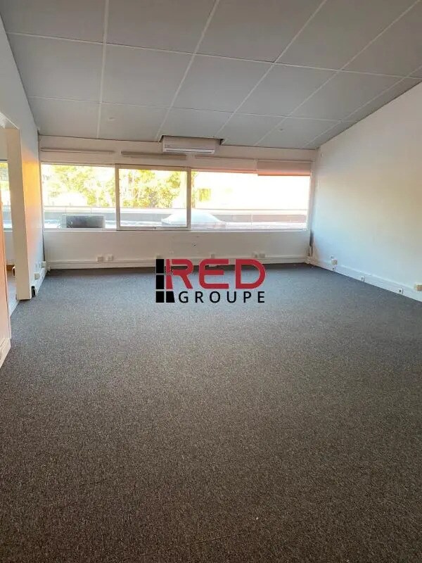 Local d’activités dans Aubagne à louer Photo de l’immeuble– Image 1 sur 7