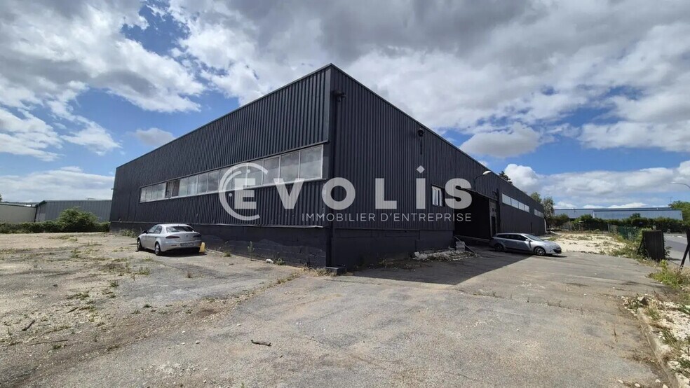 Bureau dans Mareuil-lès-Meaux à louer - Photo de l’immeuble – Image 1 sur 17