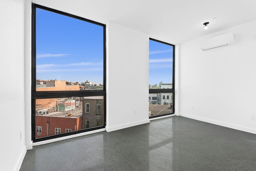 463 Pulaski St, Brooklyn, NY à louer - Photo intérieure – Image 2 sur 24